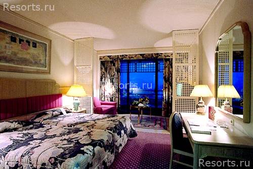 Sheraton Voyager 8